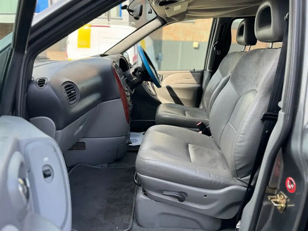 2006-chrysler-grand-voyager-33-limited-xs-big-25