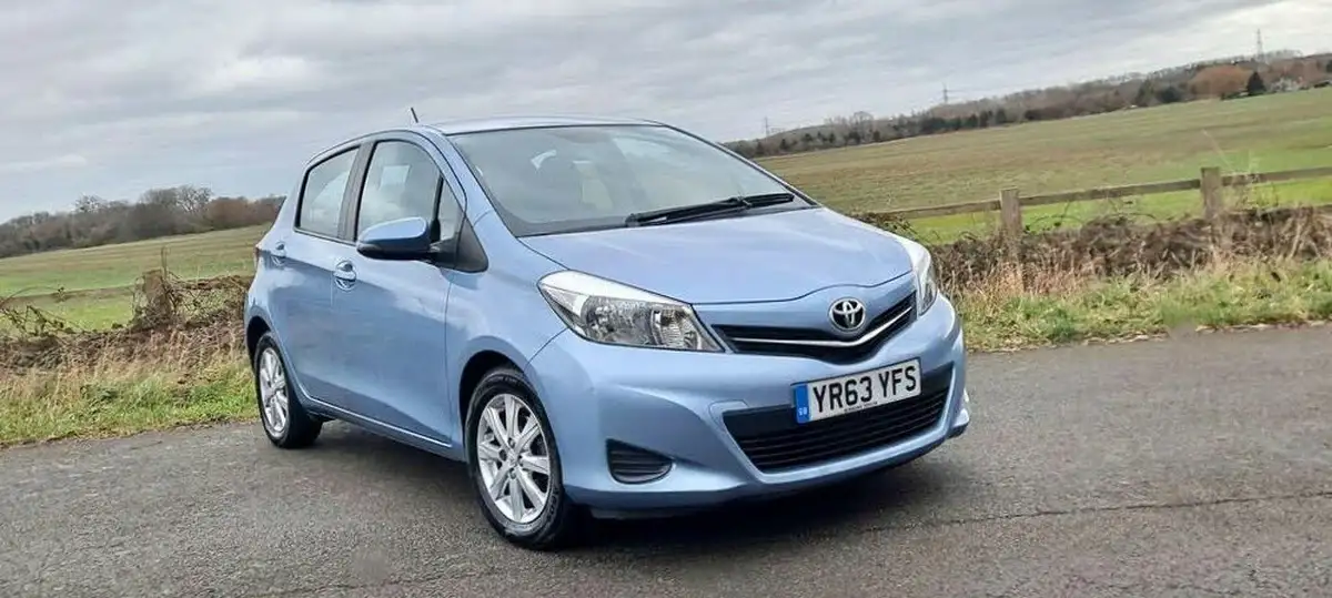 2013-toyota-yaris-133-tr-vvt-i-5d-big-0