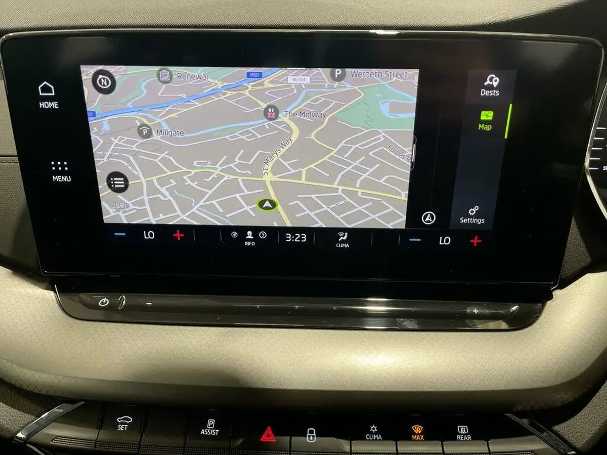 2021-skoda-octavia-20tdi-se-technology-115ps-scr-estate-big-18