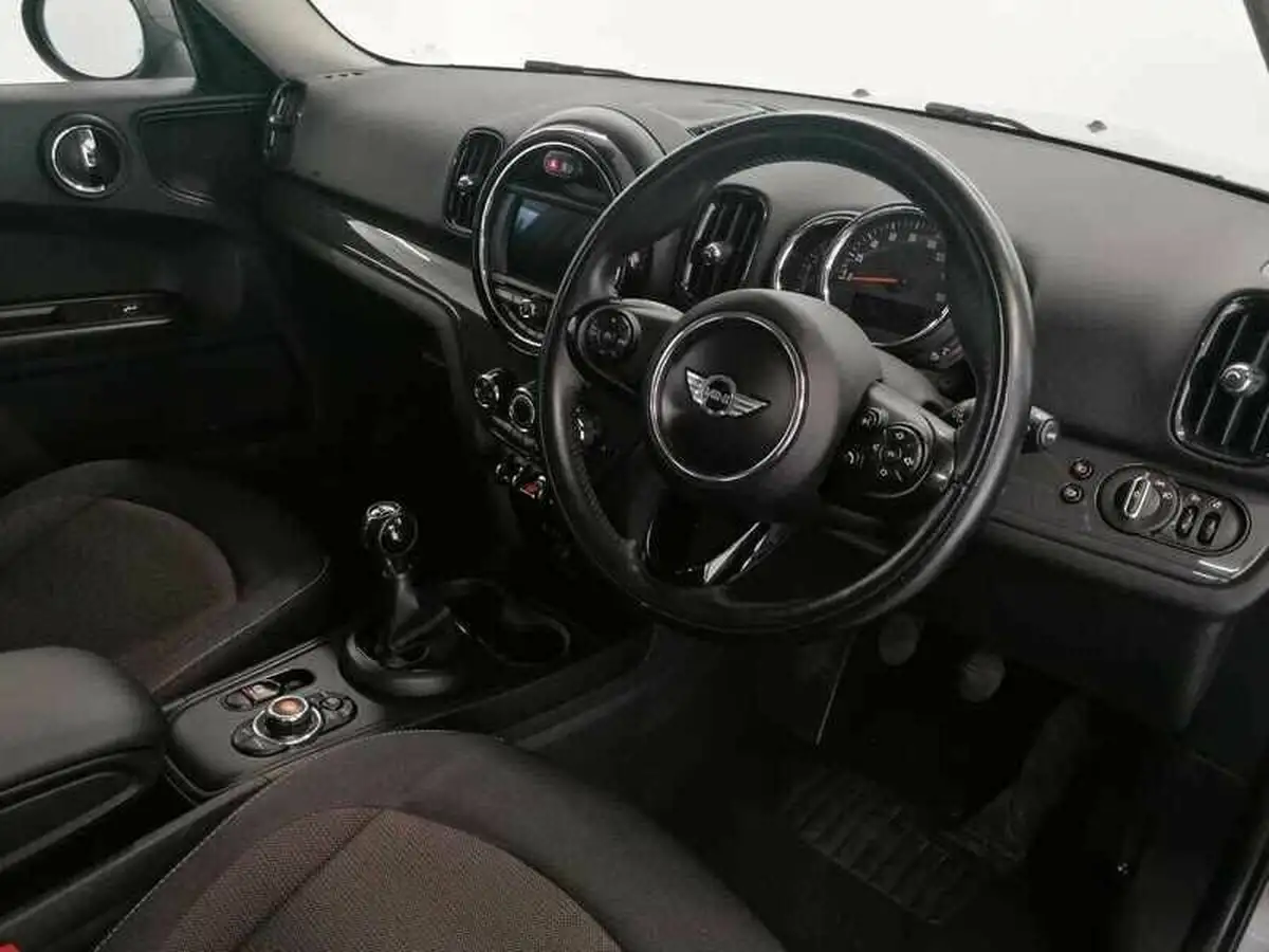 2017-mini-countryman-15-cooper-ss-big-11