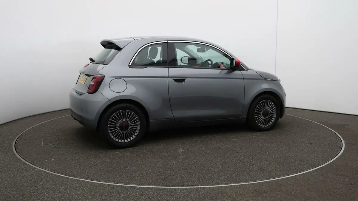 2022-fiat-500-e-red-93bhp-big-42