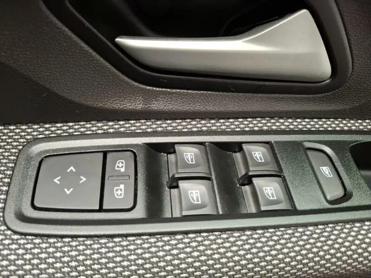 2024-dacia-sandero-10-tce-expression-90bhp-big-18