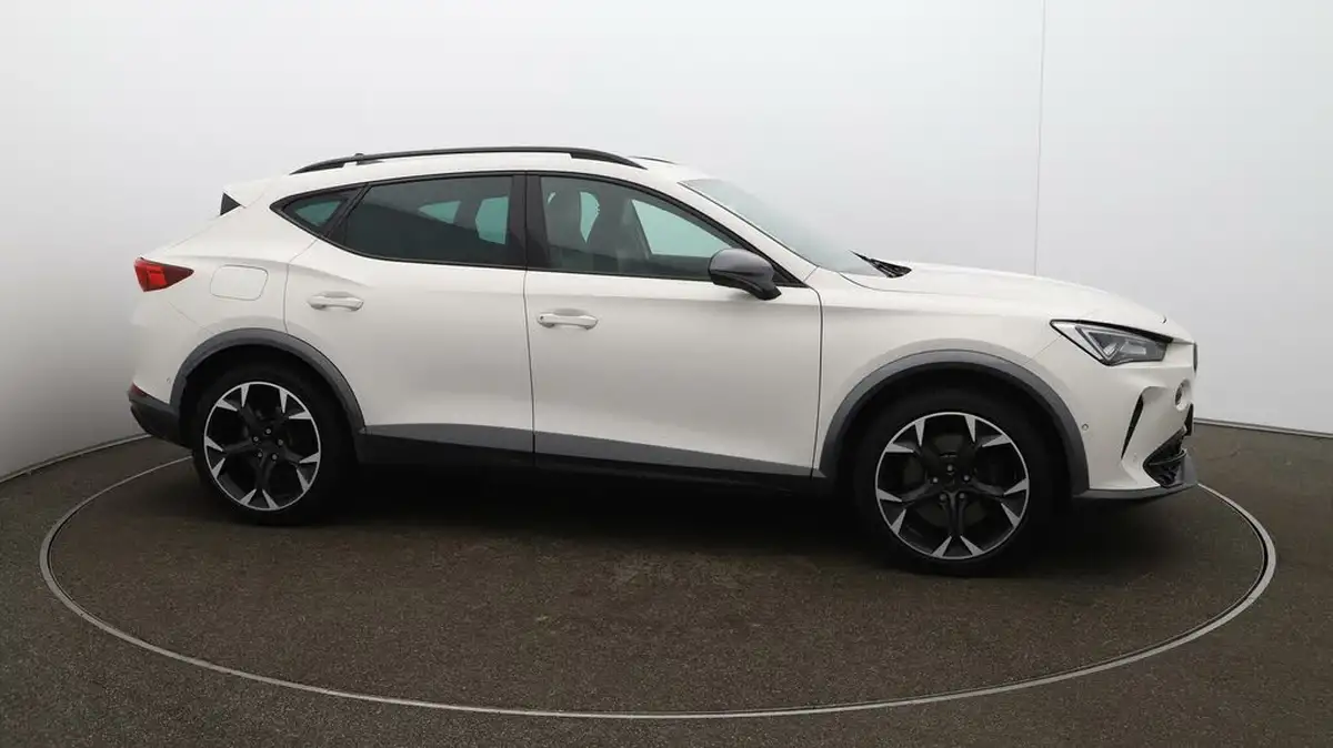 2022-cupra-formentor-14-e-hybrid-vz1-big-39