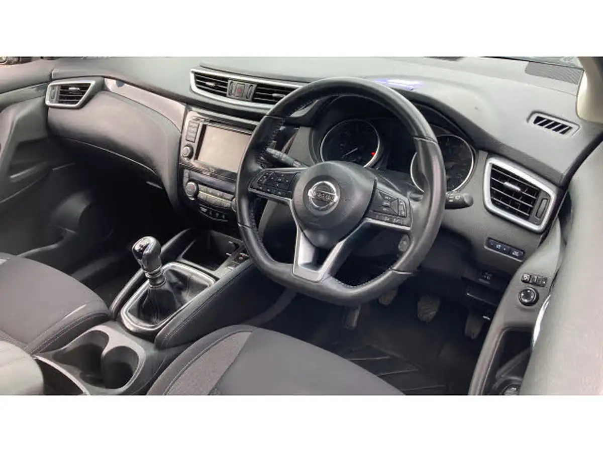 2020-nissan-qashqai-13-dig-t-acenta-premium-160ps-big-10