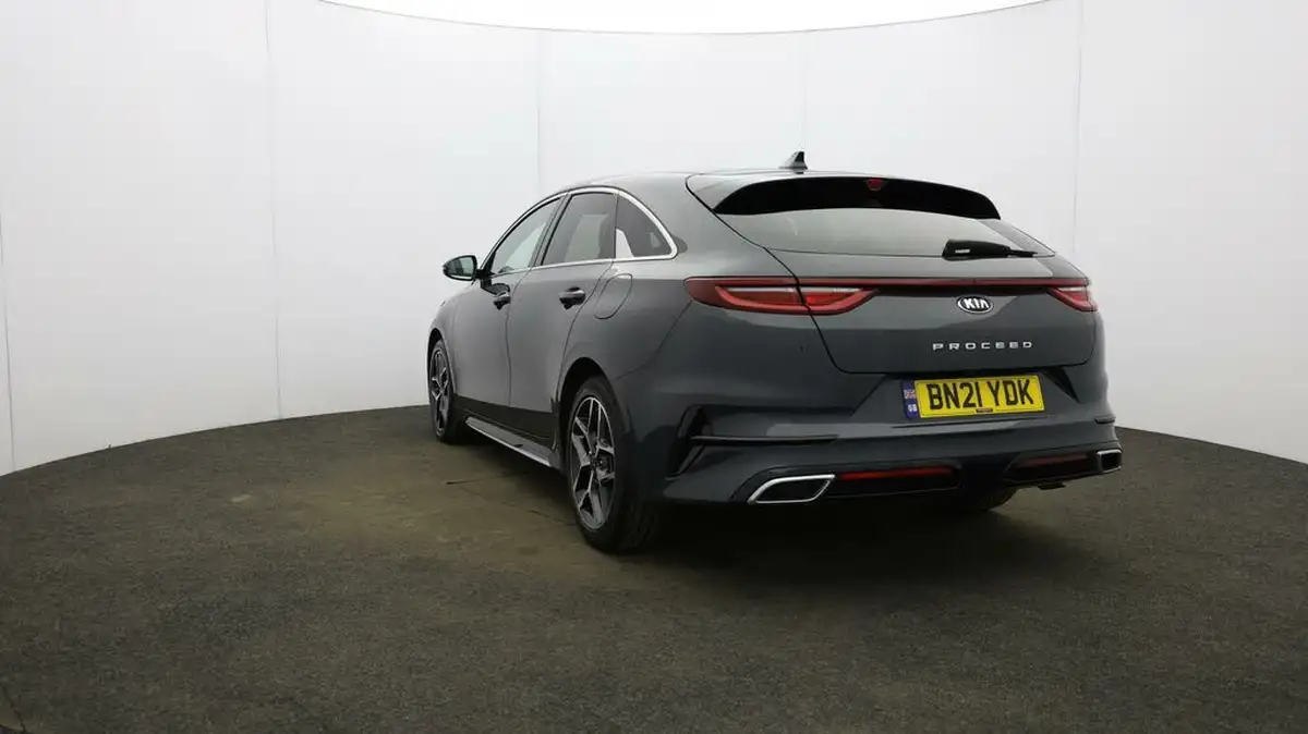 2021-kia-pro-ceed-15-t-gdi-gt-line-big-24