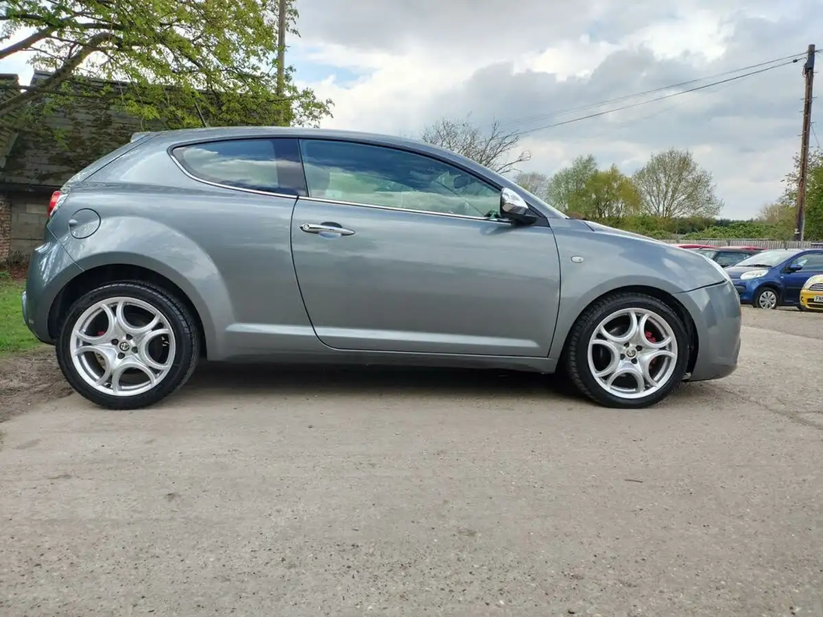 2012-alfa-romeo-mito-16td-veloce-big-18