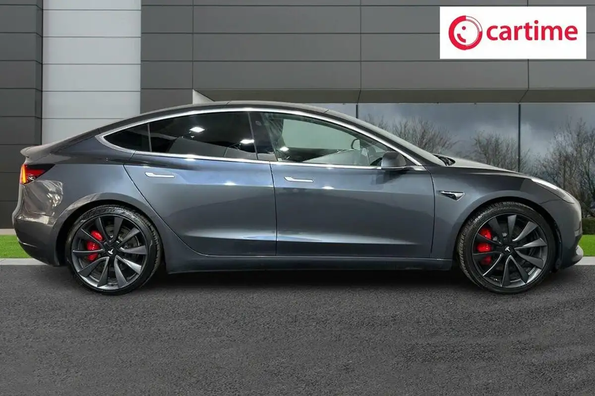 2019-tesla-model-3-e-4x4-performance-pack-big-1