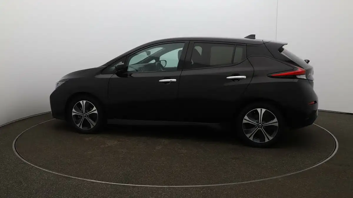 2021-nissan-leaf-e-tekna-big-50