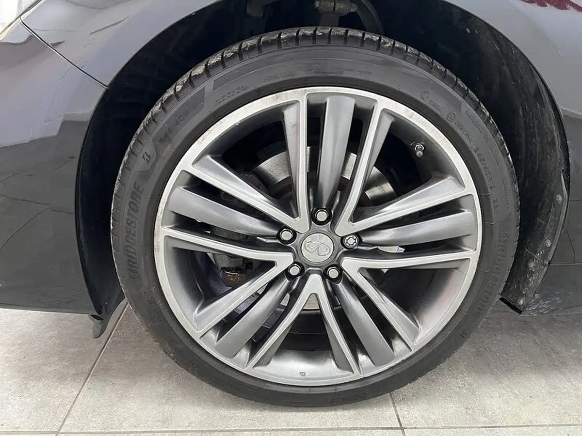 2016-infiniti-q50-20-sport-big-19