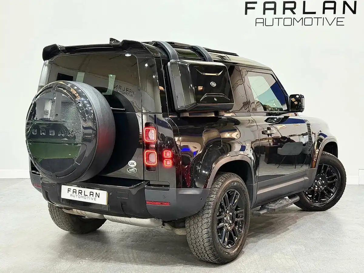 2022-land-rover-90-defender-30-d250-hse-big-3