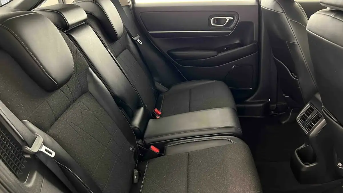 2023-honda-hr-v-15-i-mmd-advance-big-12