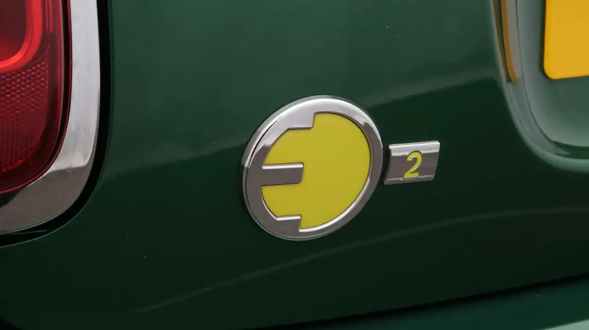 2020-mini-cooper-e-cooper-s-2-big-21
