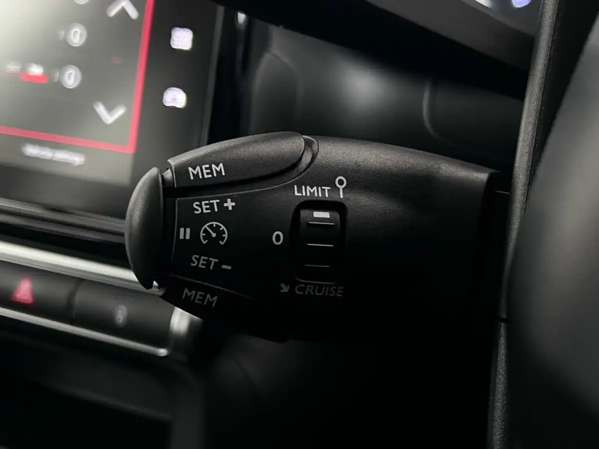 2017-citroen-c3-12-puretech-flair-82ps-big-19