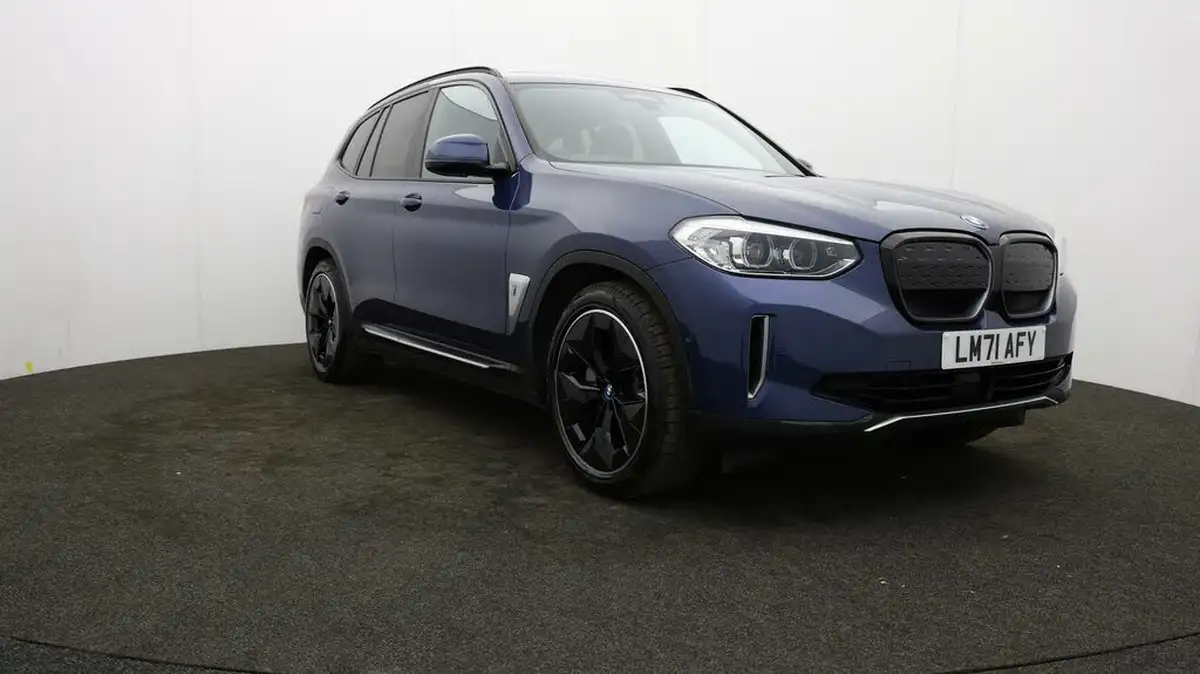 2021-bmw-ix3-e-premier-edition-big-40