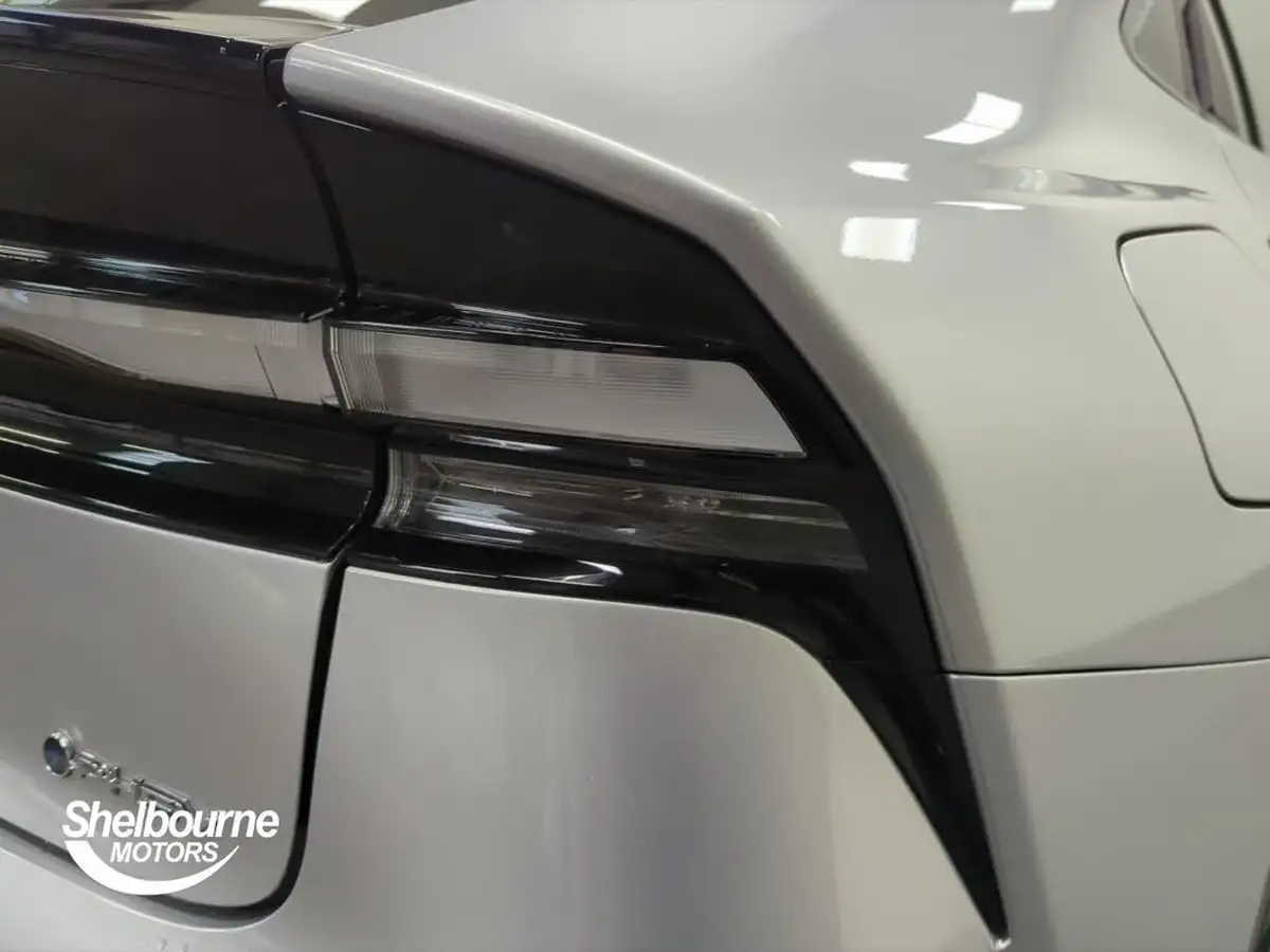2024-toyota-prius-20-vvt-i-excel-big-17