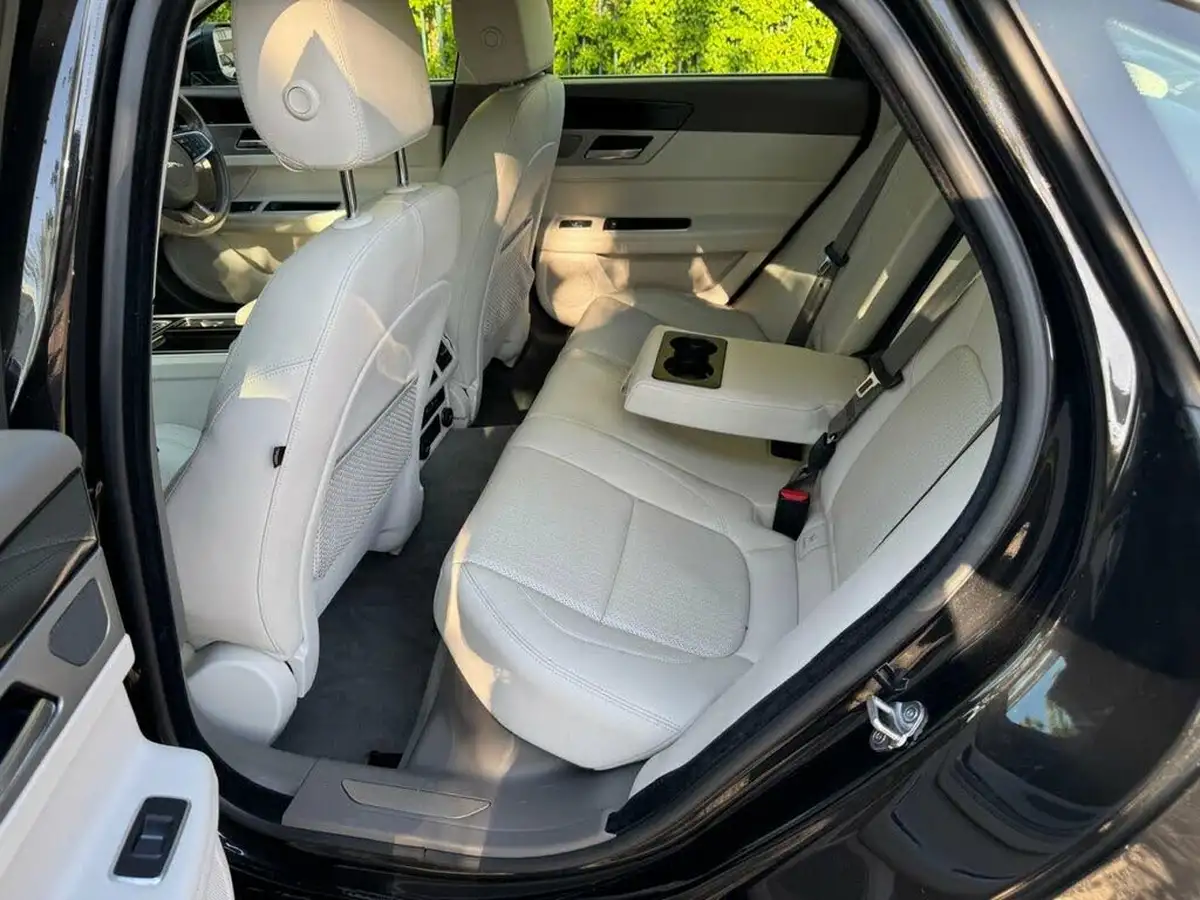 2017-jaguar-xf-20td-prestige-163ps-saloon-4d-1999cc-auto-big-24