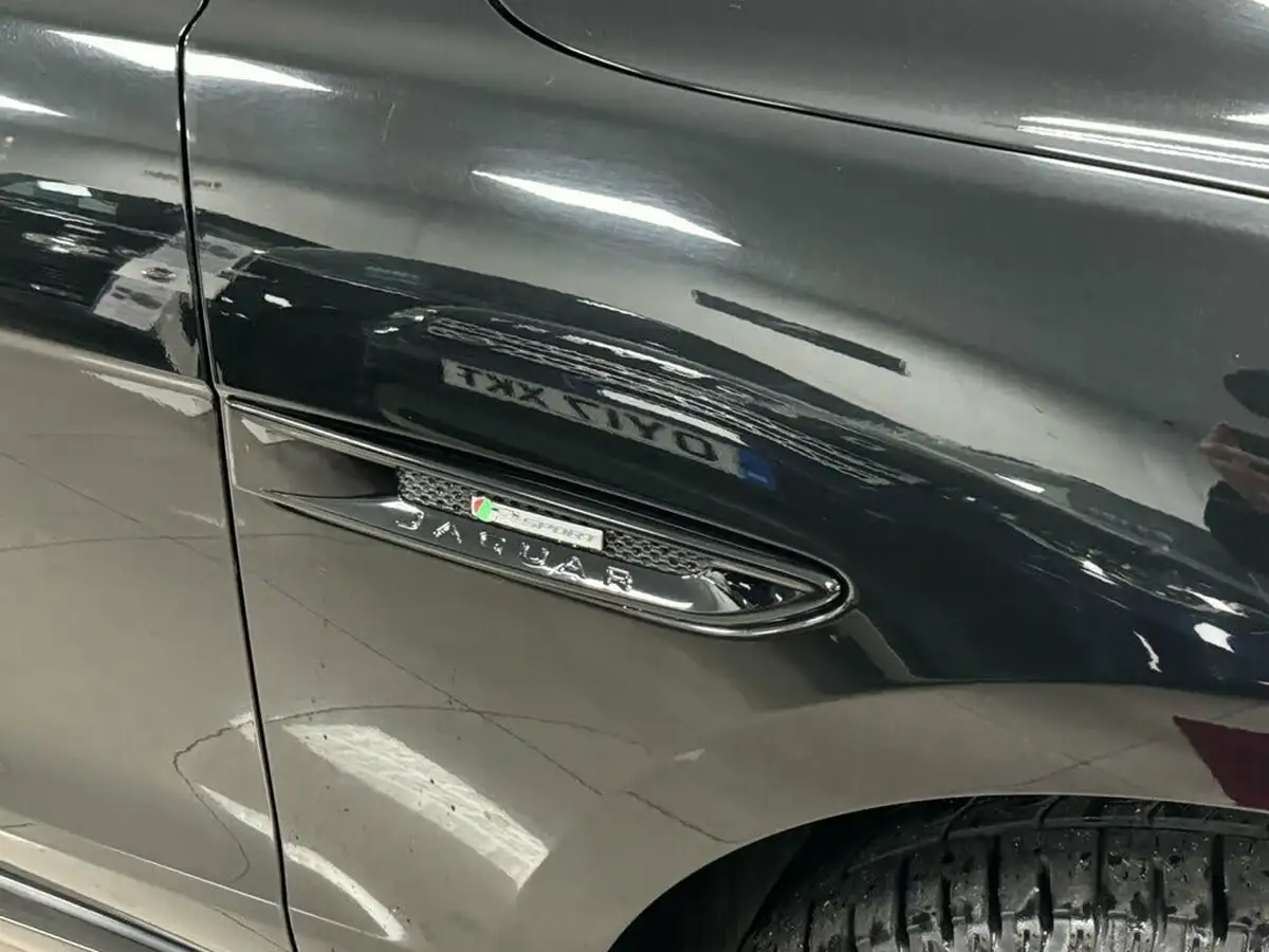 2016-jaguar-f-pace-20-i4d-r-sport-awd-auto-big-18