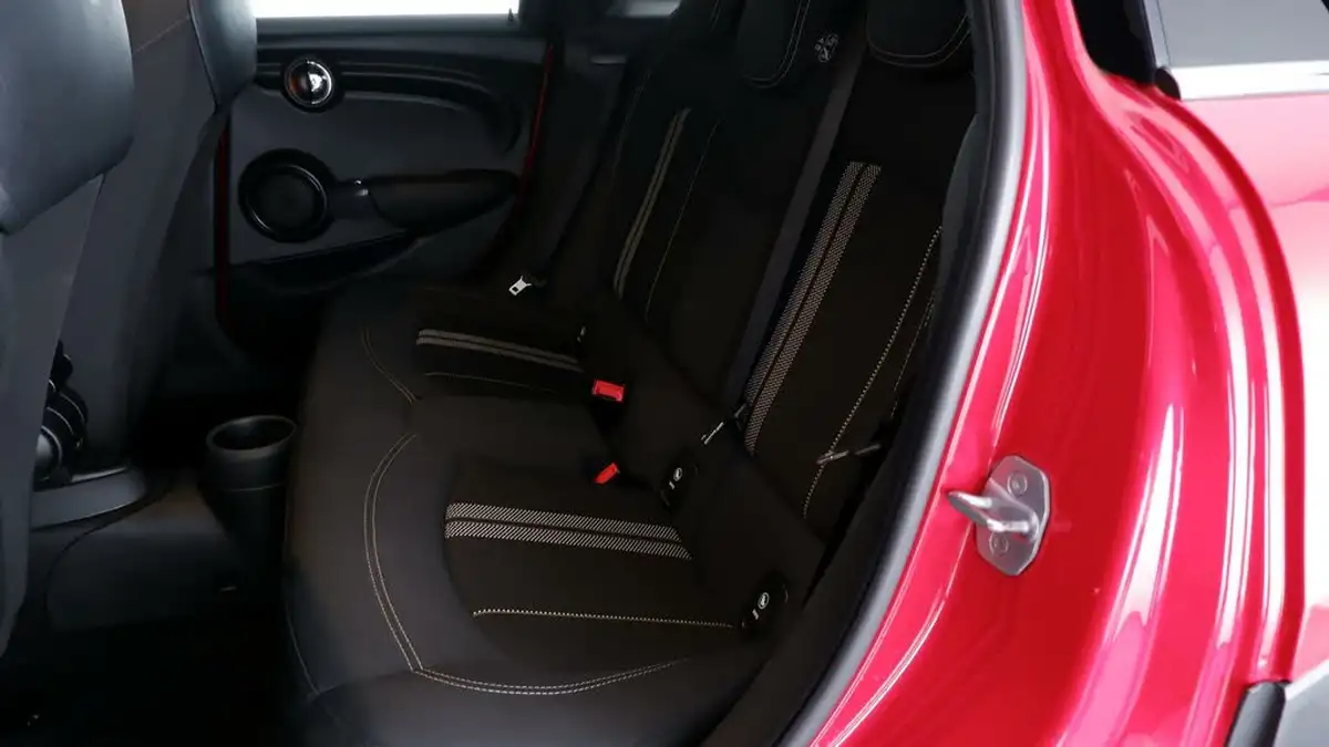 2019-mini-cooper-15-cooper-sport-hatchback-5d-auto-big-16