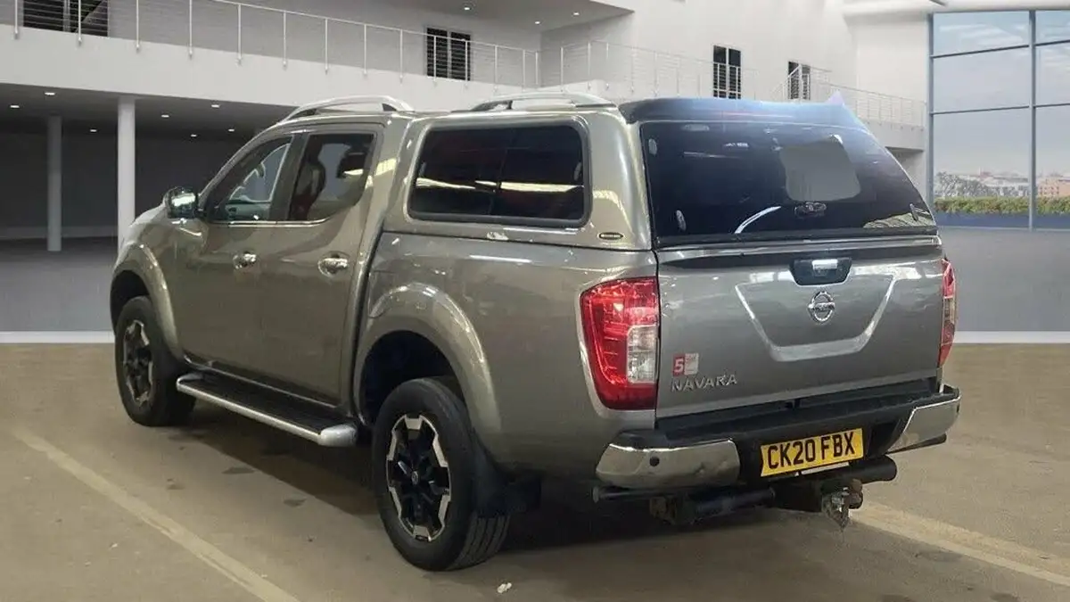 2020-nissan-navara-23dci-tt-tekna-8-navileather-big-2