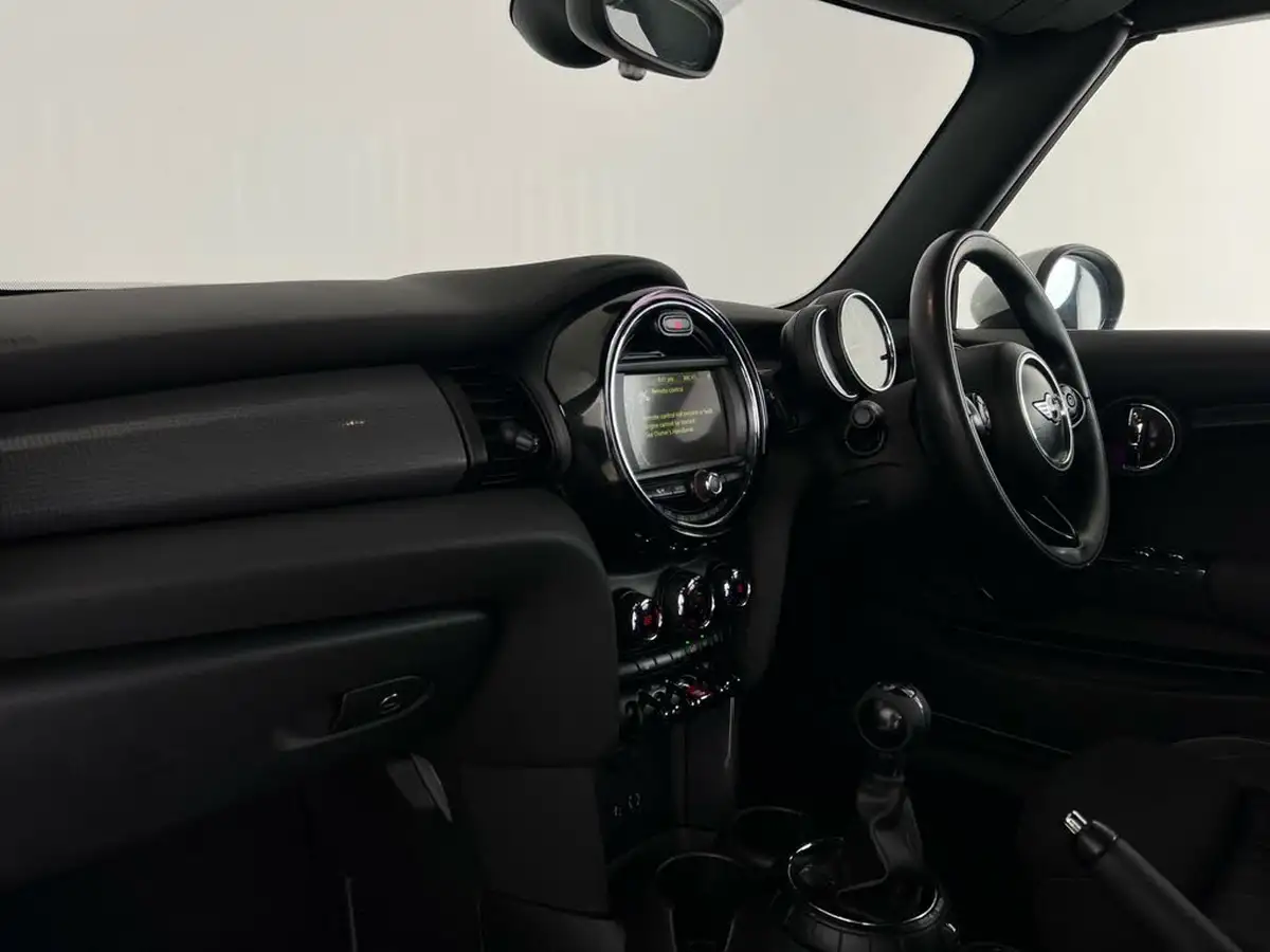 2017-mini-cooper-15td-cooper-d-ss-convertible-2d-big-11