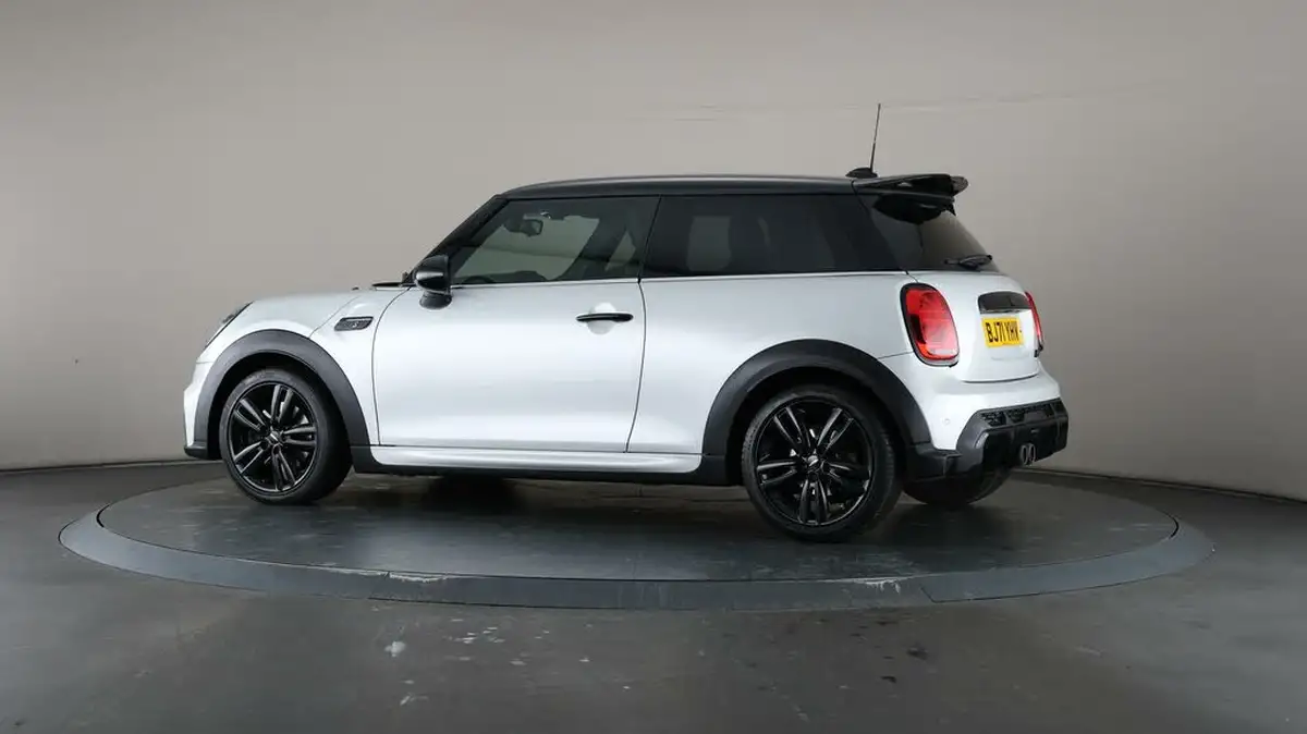 2021-mini-cooper-20-cooper-s-sport-hatchback-3d-big-67