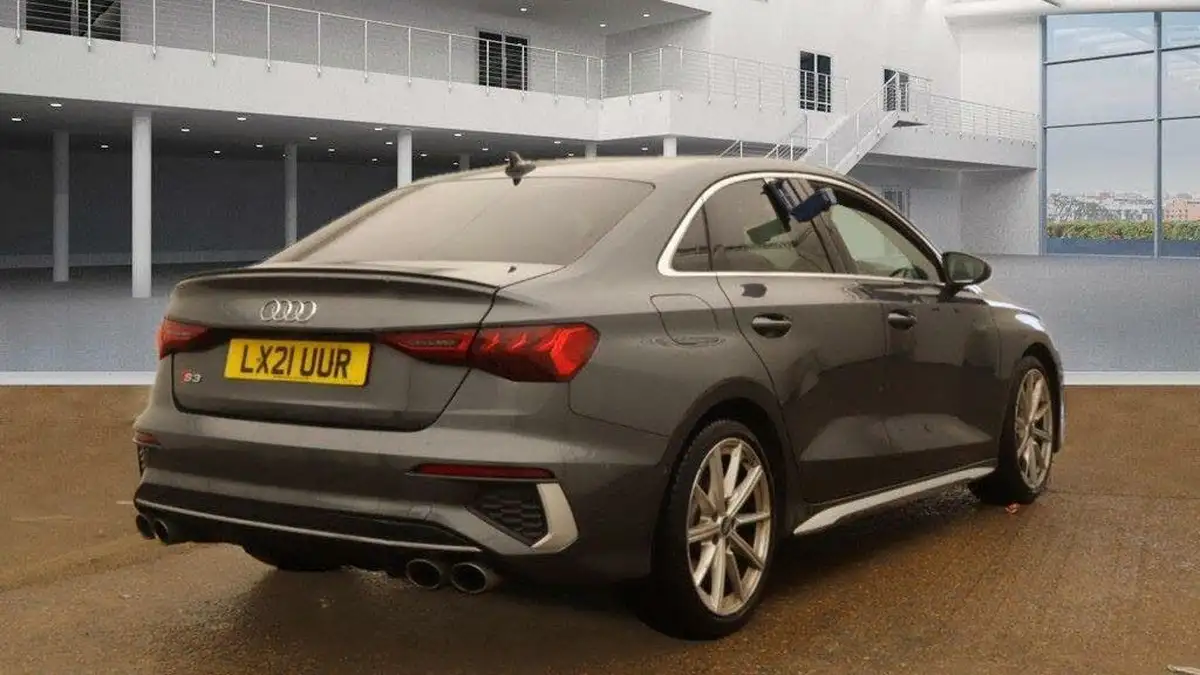 2021-audi-s3-20-tfsi-saloon-4d-big-13