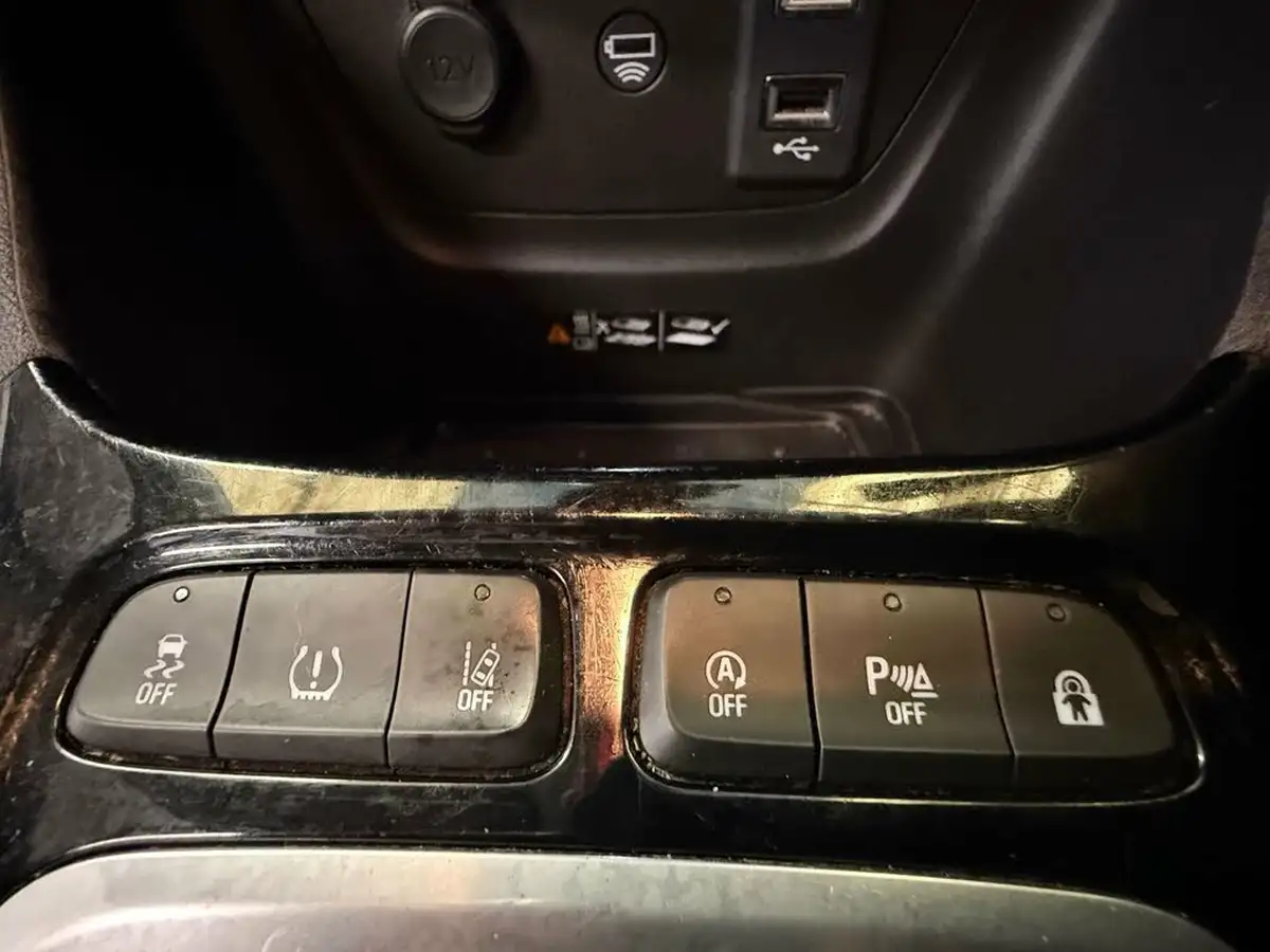 2021-vauxhall-crossland-12i-elite-nav-big-27