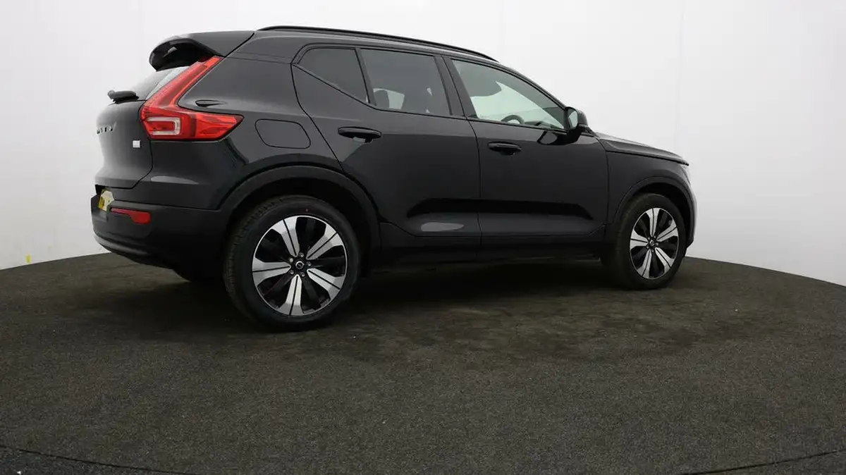2023-volvo-xc40-15-t5-ultimate-dark-big-34