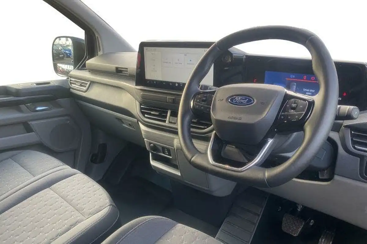 2024-ford-transit-custom-e-320-l1h1-limited-136ps-panel-van-big-12