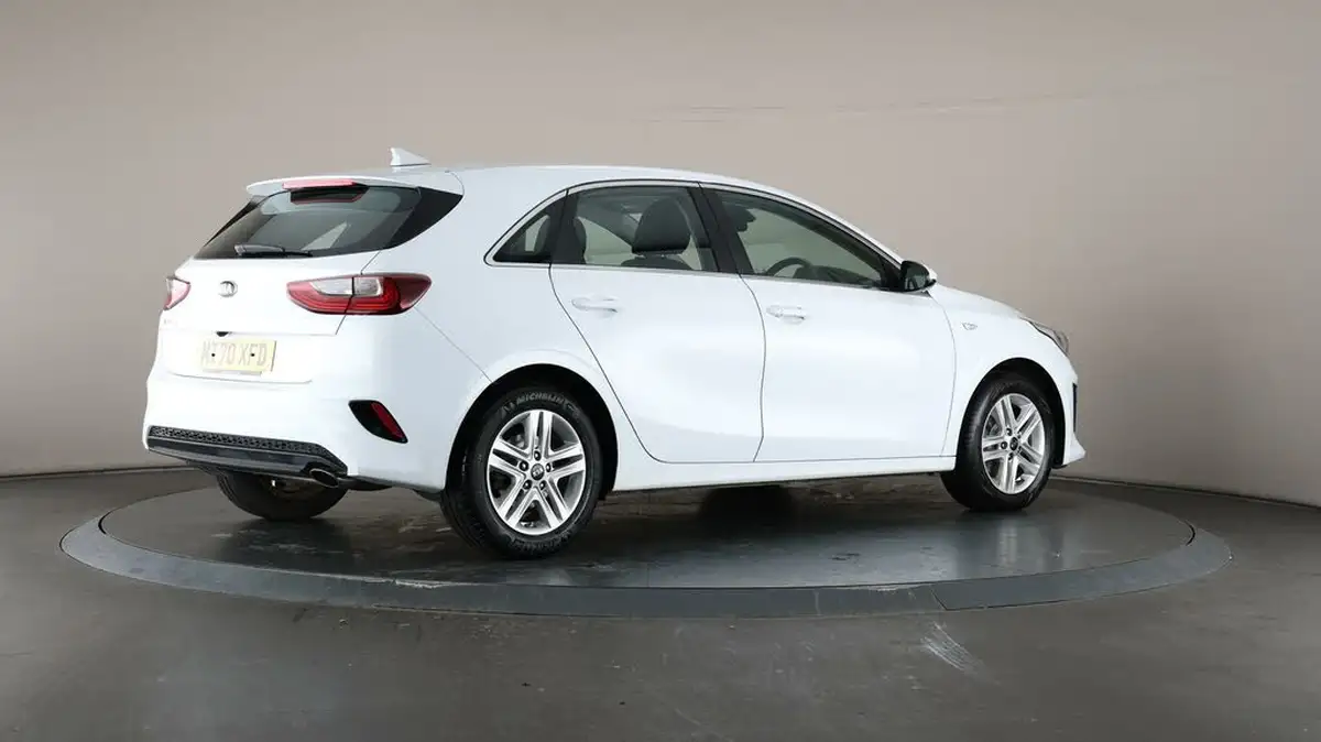 2021-kia-ceed-16crdi-2-nav-114bhp-adap-hatchback-big-7