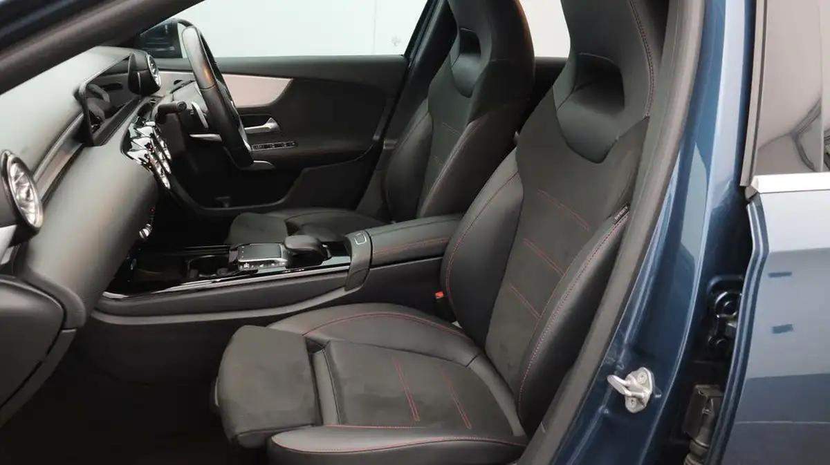 2020-mercedes-benz-a-class-20d-a200d-amg-line-premium-hatchback-5d-big-14