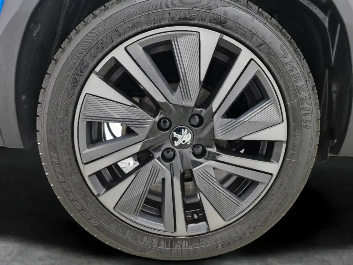 2022-peugeot-2008-suv-e-gt-premium-big-10
