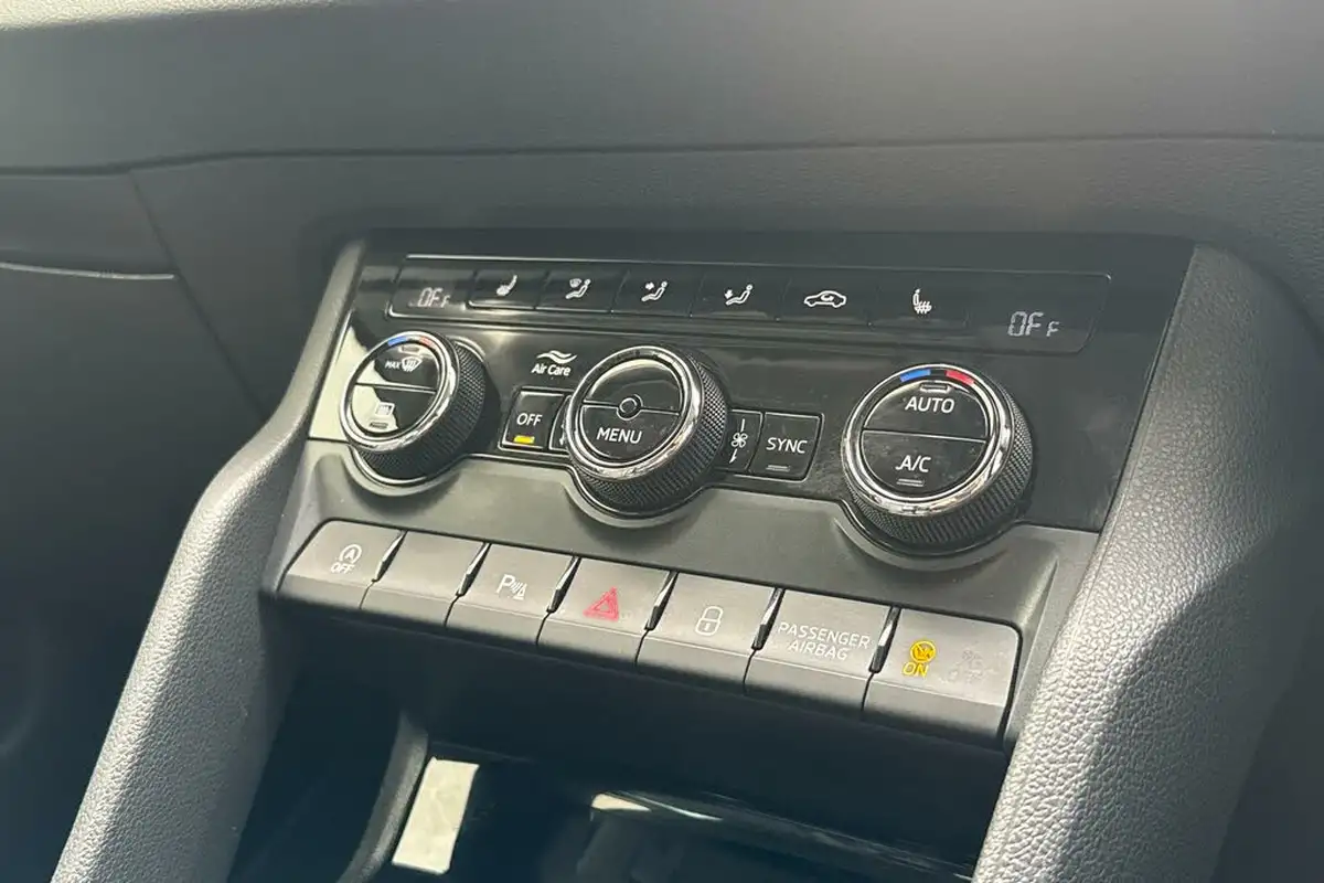 2021-skoda-karoq-15-tsi-se-l-ss-big-19