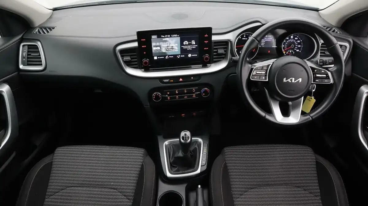 2023-kia-xceed-15-t-gdi-2-158bhp-big-13