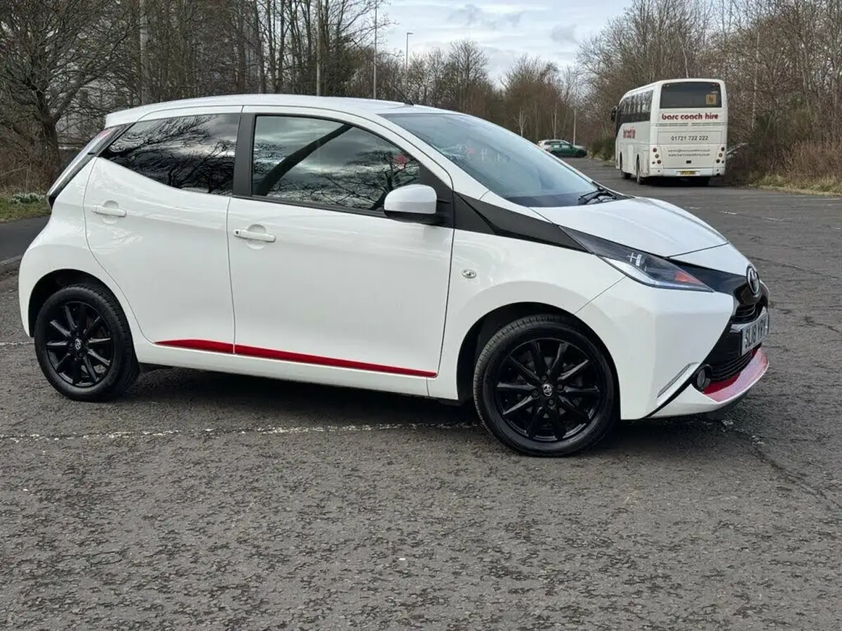 2018-toyota-aygo-10-vvt-i-x-press-71bhp-big-3
