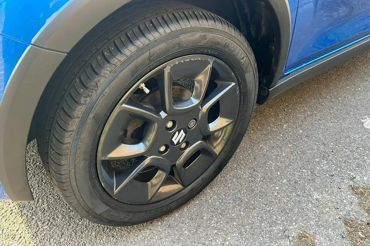 2022-suzuki-ignis-12-dualjet-sz5-big-7