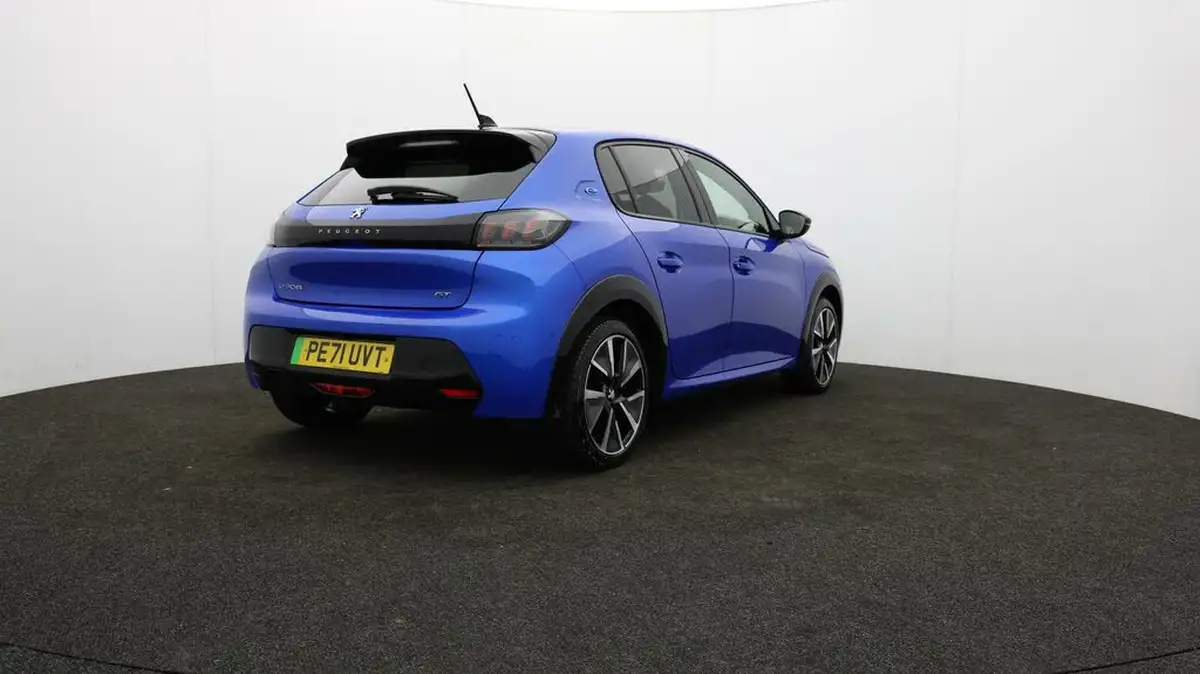 2021-peugeot-208-e-gt-50kwh-big-76