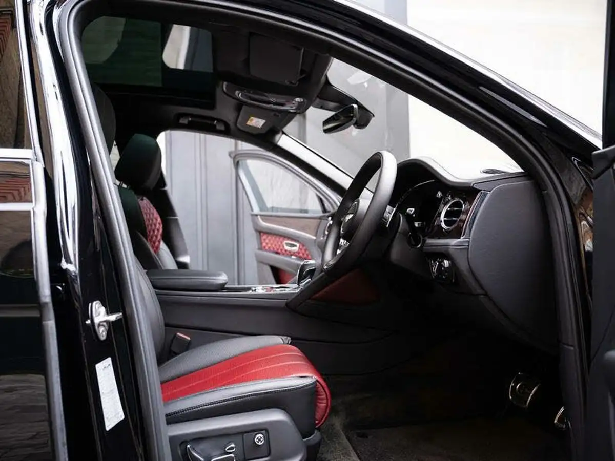 2022-bentley-bentayga-40-v8-big-15