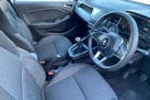 2022-renault-clio-10-tce-iconic-edition-small-8