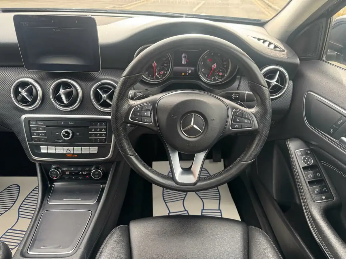 2017-mercedes-benz-a-class-16-a180-sport-ss-7g-dct-big-37