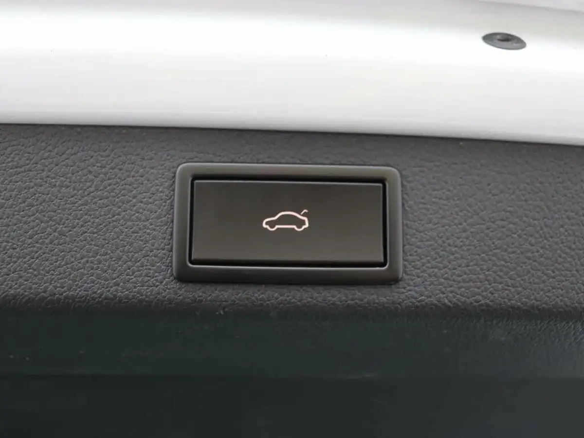 2020-skoda-superb-14-tsi-se-l-estate-big-10