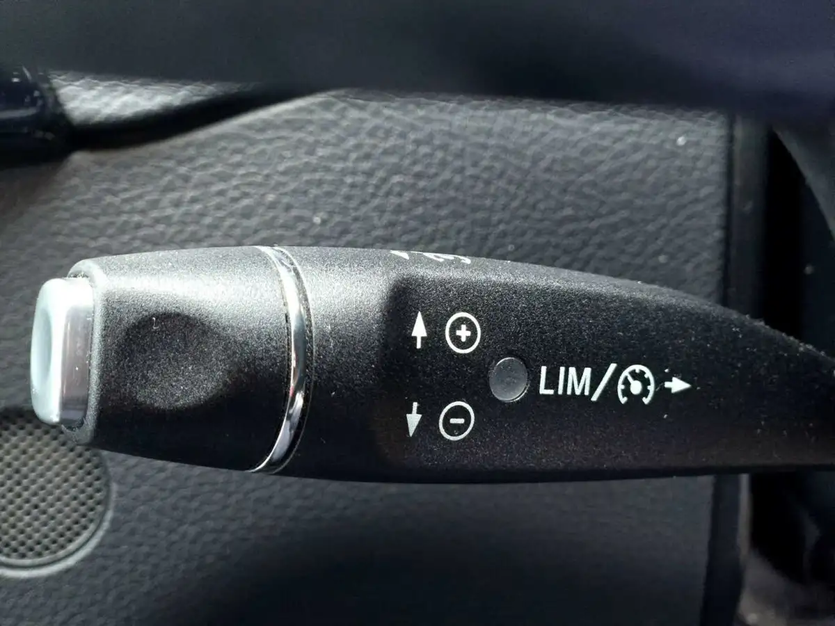 2013-mercedes-benz-c-class-16-c180-executive-se-saloon-4d-7g-tronic-plus-big-41