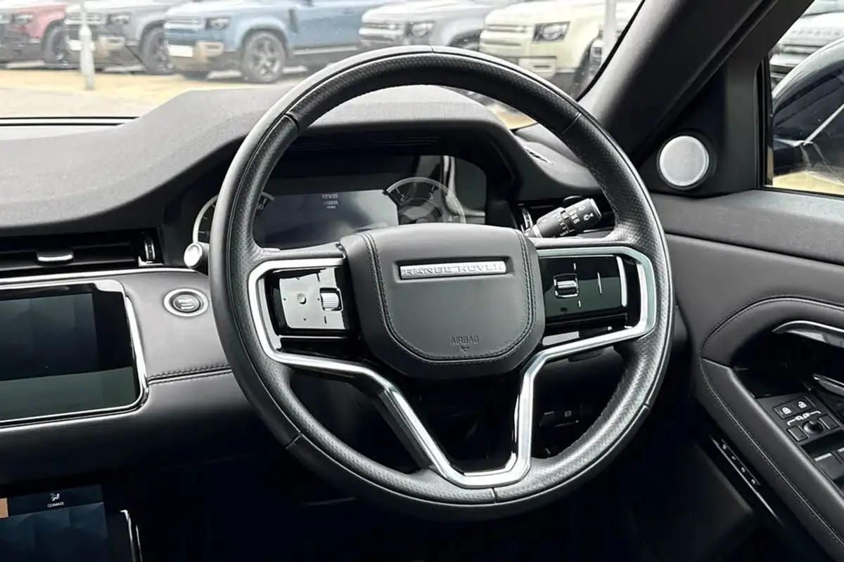 2022-land-rover-range-rover-evoque-20-d200-r-dynamic-hse-big-15