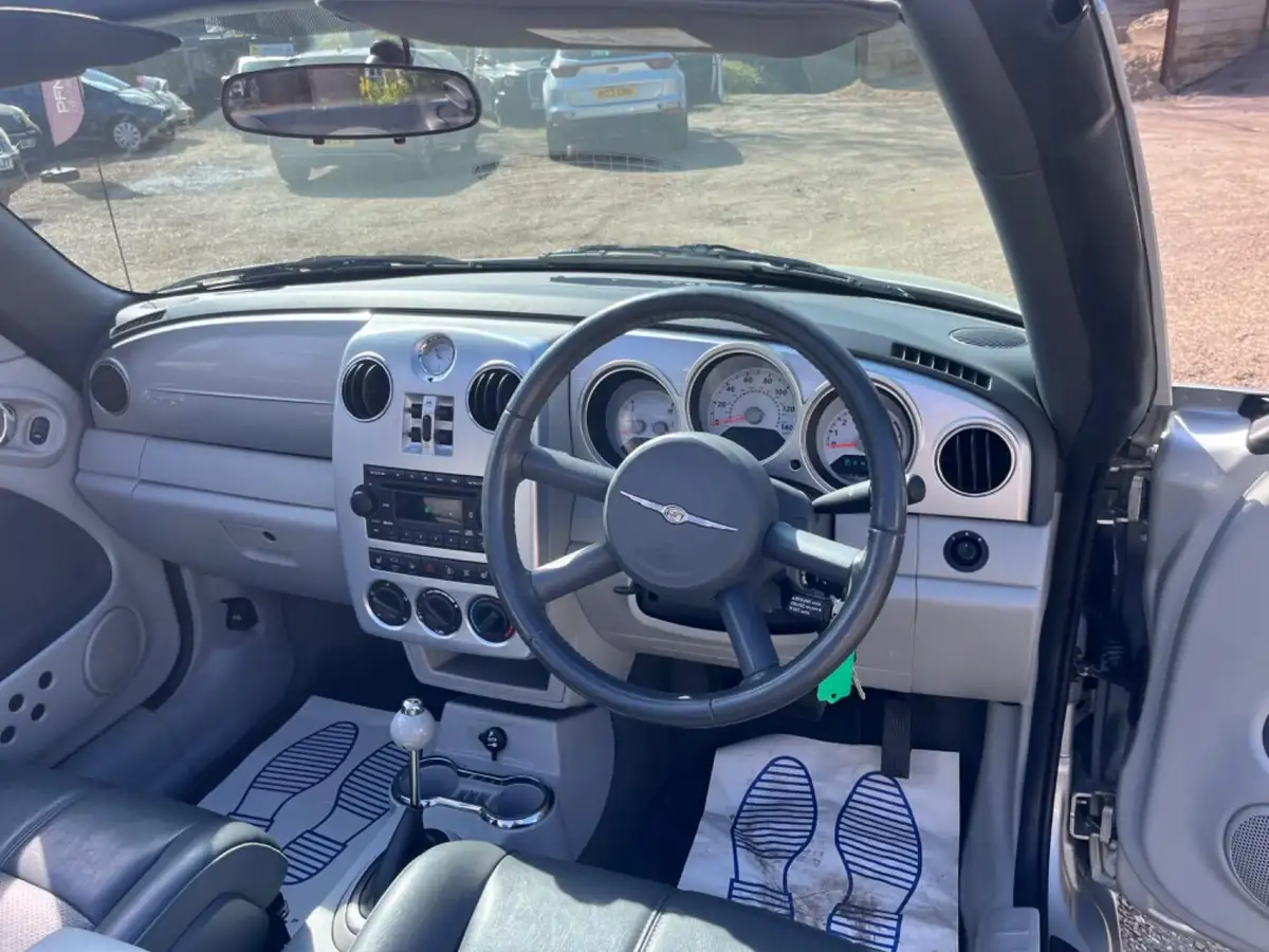 2007-chrysler-pt-cruiser-24-limited-rhd-cabriolet-2d-auto-big-10