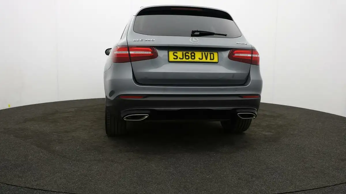 2018-mercedes-benz-glc-class-20-glc250-urban-edition-big-36