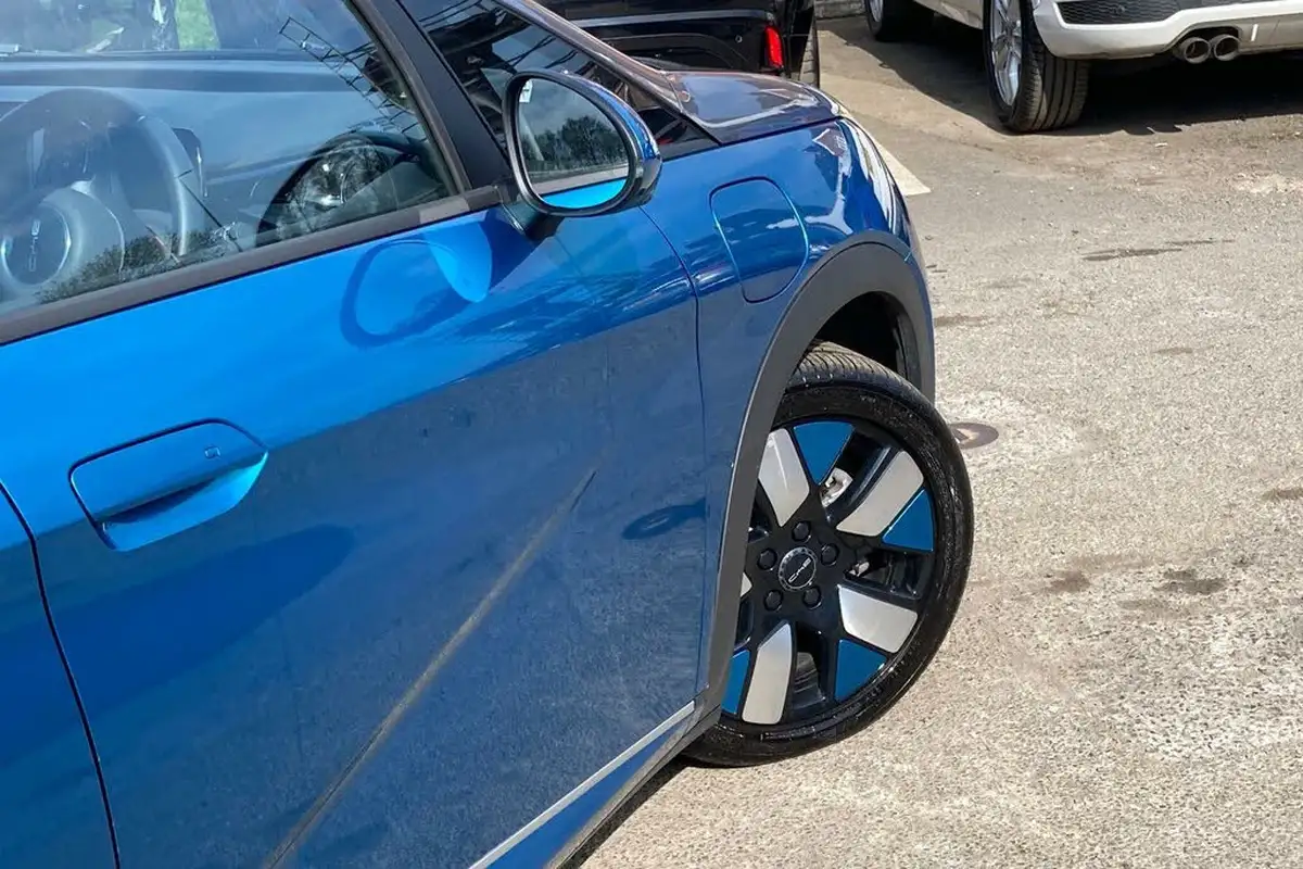 2024-byd-dolphin-e-design-big-35