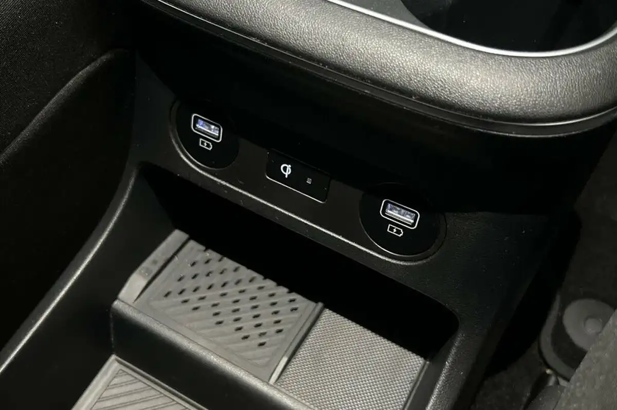 2022-hyundai-ioniq-5-e-premium-217ps-73kwh-rwd-big-33