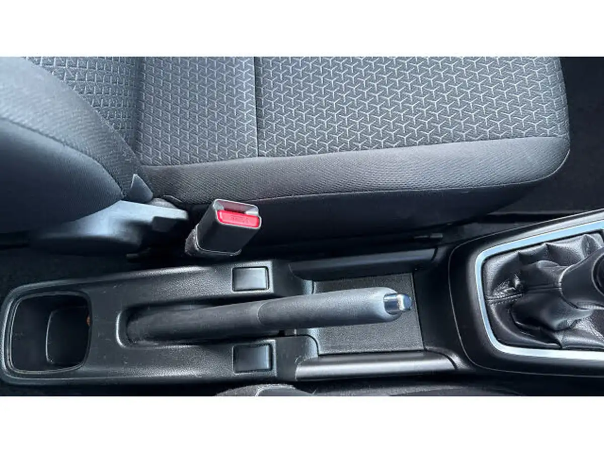 2020-suzuki-swift-12-dualjet-sz-t-90ps-1242cc-big-26
