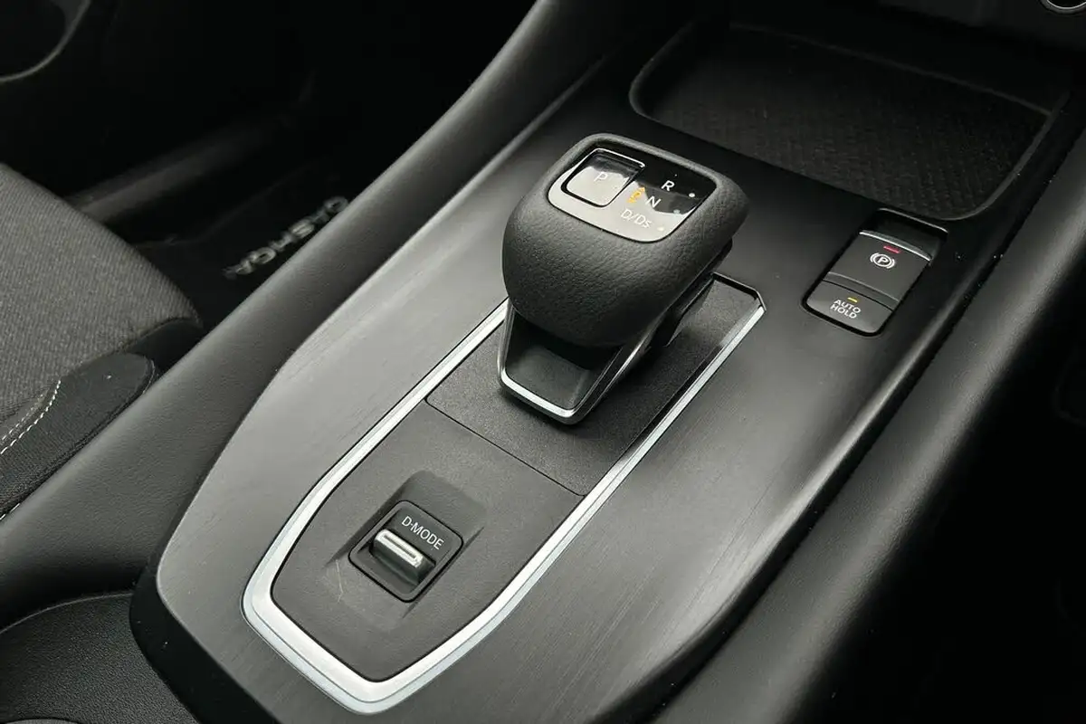 2024-nissan-qashqai-13-dig-t-n-connecta-160ps-auto-big-18