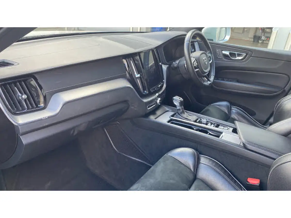 2019-volvo-xc60-20td-d5-r-design-pro-powerpulse-big-3